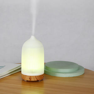 Difusor de aroma JCYS, mini humidificador USB de 180 ml con luz para uso en el hogar y la oficina - Product Image 5