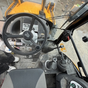 รถแบคโฮล JCB 3CX มือสอง นำเข้าจากอังกฤษ ระบบขับเคลื่อน 4 ล้อ พร้อมบุ้งกี๋ 4in1 สำหรับงานก่อสร้างและงานถนน - Product Image 6