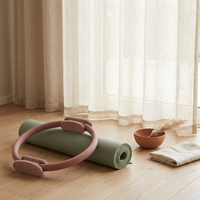 Anneau de Pilates en caoutchouc personnalisé avec logo, double coussin, 34-38 cm, pour l'intérieur des cuisses et le renforcement du tronc