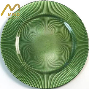 Assiettes de présentation rondes <span class=keywords><strong>en</strong></span> <span class=keywords><strong>verre</strong></span> à rayures vertes, bleues et roses, élégantes et personnalisables, de 13 pouces, pour la décoration de mariage et la table de fête (vente <span class=keywords><strong>en</strong></span> gros) - Product Image 1