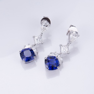 Pendientes de Lujo con Piedra Preciosa Azul Real Corte Cojín MSE-668, Pendientes de Plata 925 con Diamantes Cultivados en Laboratorio - Product Image 2
