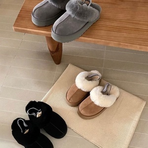 Fabriquées en cuir de mouton de qualité supérieure, bottes UGGS douces pour femmes, bottes d'hiver classiques, extrêmement confortables - Product Image 5