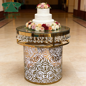 Elegantes mesas laterales para tartas de boda con marco de acero inoxidable y cristales rosados. - Product Image 6