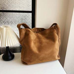 Dropshipping nuevo bolso de mano versátil Vintage para mujer, bolso de hombro espacioso para axilas con diseño de mano Premium - Product Image 2