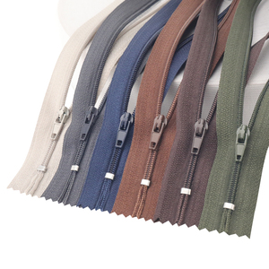 Oco nhà máy Giao hàng nhanh nylon xoắn ốc cuộn dây kéo chuỗi dài 3 # dây kéo gần cuối tùy chỉnh chiều dài nhựa cho quần jean accesorios - Product Image 4