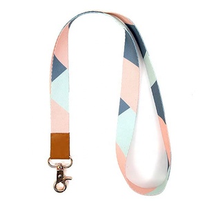 Lanière en polyester personnalisée avec impression par transfert thermique par sublimation, boucle à crochet métallique, logo imprimé, <span class=keywords><strong>accessoire</strong></span> <span class=keywords><strong>de</strong></span> <span class=keywords><strong>bureau</strong></span> - Product Image 2