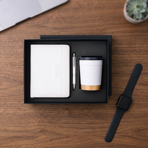 Ensemble cadeau de luxe en cuir PU style affaires : carnet, stylo métallique, gobelet isotherme, impression personnalisée gaufrée pour Noël - Product Image 1