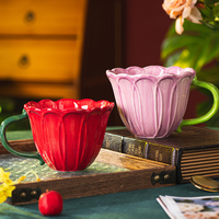 Mug en céramique sculpté floral de luxe populaire de 500 ml, tasses à café en céramique en forme de fleur, mugs à café pour la maison et le bureau