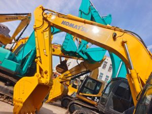 รถขุดไฮดรอลิก Komatsu PC200-7 รุ่นปี 2022 ขนาด 20 ตัน สภาพดีเยี่ยม พร้อมมอเตอร์และเกียร์ ประสิทธิภาพดี แบรนด์ญี่ปุ่น ขาย - Product Image 4