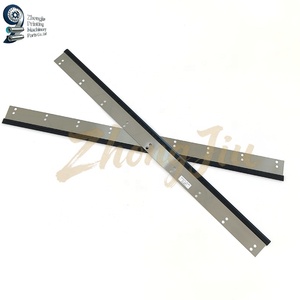 Lame de raclage Wash up Blade M2.010.403, lame de raclage à double rangée de trous 825x60x9Hole pour pièces de machine d'impression Heidelberg SM74 - Product Image 6