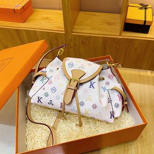 High-end Vintage <b>Magnetic</b> Snap PU <b>Material</b> Women's Style Crossbody Bag. Brand Designer Designs.2430 - Product Image 5