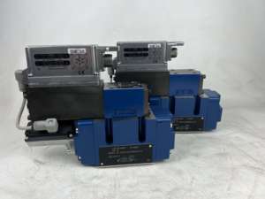 Válvula Hidráulica Proporcional 4WRLE 4WRLE35W1100SJ-3X/G24K0/A1M con Retroalimentación de Posición Eléctrica Bosch 4WRLE 4WRLE Propo - Product Image 2