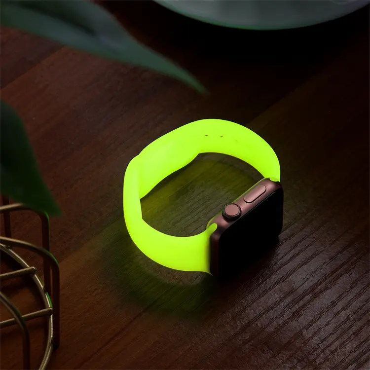 Montre Smart Watch Bracelet Lueur Dans Le Foncé Sangle Nuit Éclairée En Caoutchouc Montre Bandes Pour Apple iWatch Lumineux Bracelet En Silicone