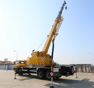 Find Similar Icon 25Ton Hoisting Equipment LTC250T5 Mini Truck Mounted Crane Hydraulic Pick up Truck Crane - Product Image 3