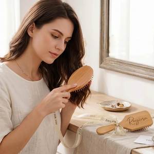 Brosse à cheveux personnalisée avec nom gravé, peigne à coussin d'air en bois personnalisé pour femmes et filles, cadeaux pour la fête nuptiale, cadeau d'anniversaire - Product Image 6
