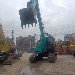 Excavadora Kobelco SK200 de 20 toneladas con cazo de excavación de 1m³ de capacidad, excavadora de cadenas Kobelco SK200 usada - Product Image 5