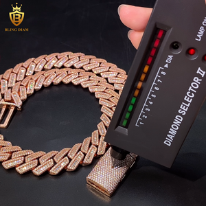 Catene da Rapper Disponibili, 18MM Taglio Baguette Moissanite, <span class=keywords><strong>Argento</strong></span> <span class=keywords><strong>925</strong></span> Placcato Oro Rosa, <span class=keywords><strong>Catena</strong></span> Cubana da <span class=keywords><strong>Uomo</strong></span>, Supera il Test del Diamante, <span class=keywords><strong>Catena</strong></span> Cubana in Moissanite - Product Image 5