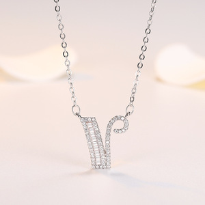 À la mode Argent Plaqué Micro Pave Zircon Cubique Votre Nom Mon Nom 26 Alphabet Anglais Personnalisé Femmes Lettre Collier - Product Image 5