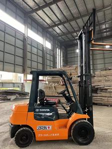 Carretilla elevadora Toyota 7FD usada 3 toneladas 3 etapas mástil motor diésel bajas horas 3000mm altura de elevación bien cuidado listo para trabajar - Product Image 3