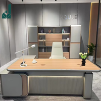 Scrivania Direzionale Moderna in Legno Verniciato Opaco |   Finitura Durevole per Ufficio Dirigenziale |   Dimensioni e Colori Personalizzati per Ordini all'Ingrosso