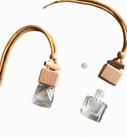 Bouteille en verre de diffuseur de parfum de voiture de bouteille suspendue vide carrée de 8ml