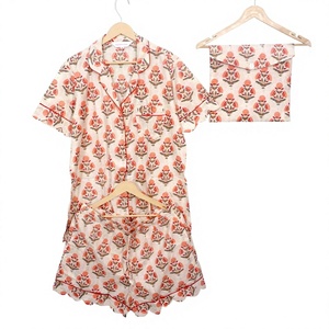 Conjunto de Pijama de Manga Corta con Estampado Floral 100% Algodón para Mujer, Cuello Camisero, Cierre de Botones, Largo hasta la Rodilla, Ropa de Dormir de Verano - Product Image 1