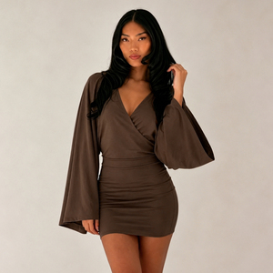 Vestido Mini Ajustado de Verano para Mujer con Cuello en V y Manga Acampanada, Cintura Natural, Color Sólido, Sexy y Casual - Product Image 2