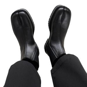 รองเท้าบูทข้อเท้าผู้ชายสไตล์อังกฤษแนวแฟชั่นล้ำสมัยปี 2026 แบบสวม หนังแท้ ทรง Tabi หัวรองเท้าแยกทรงเกือกม้า รองเท้าบูทสั้นลำลอง - Product Image 5