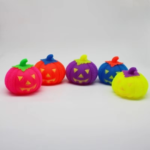 Nouveau Jouet Fantaisie Halloween Citrouille Diable Lumineuse Balle Moelleuse TPR à Pincer pour la Décompression et le Soulagement du Stress, Idéal pour les Fêtes d'Enfants - Product Image 1
