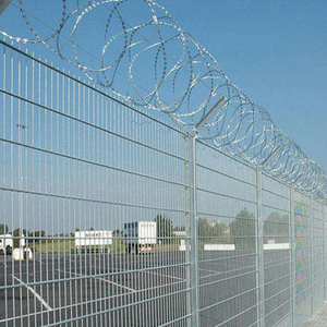 Le <span class=keywords><strong>fil</strong></span> barbelé matériel galvanisé à chaud d'acier inoxydable <span class=keywords><strong>de</strong></span> ventes directes d'usine originale pour la protection - Product Image 3