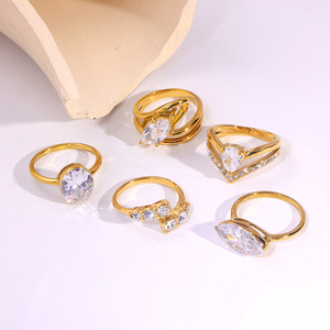 JUSNOVA Nuovi Arrivi Anello da Donna Unico con Zirconi a Diamante in Acciaio Inossidabile Placcato Oro 18K Antigraffio e Impermeabile - Product Image 3