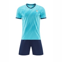 Maillot de football personnalisé de style thaïlandais de haute qualité, col en V, séchage rapide, impression numérique du logo, version joueur, vente en gros