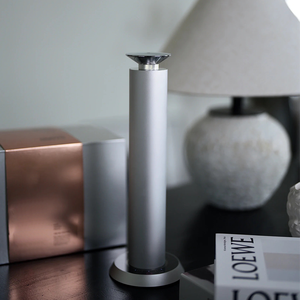 Soundless Portable Battery/Electric Metal Car Aroma <strong>Diffuser</strong> with 1 Year Warranty for Office/Car/Room - Product Image 1