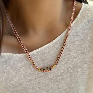 Chaînes en acier inoxydable dorées à la mode pour femmes, pendentif amour, style unisexe, bijoux plaqués or - Product Image 2