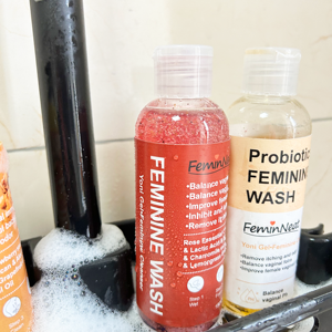 Gel de lavado femenino Yoni equilibrado con pH para mujer, etiqueta personalizada, amigable con la naturaleza para uso diario de limpieza - Product Image 3