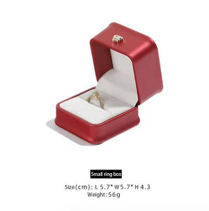 Caja de Joyería de Piel Sintética con Tapa Abatible, Caja de Regalo de Lujo con Logotipo Personalizado para Anillos, Aretes, Collares y Pulseras - Product Image 4