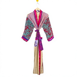 Kimono long en soie satinée à imprimé floral vintage indien fait main pour femme, élégant, taille élastique, respirant, idéal pour les vacances d'été - Product Image 1