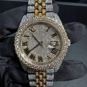 Montre mécanique en acier inoxydable de qualité supérieure, ornée de pierres de moissanite étincelantes, rayonnant de luxe et de brillance, offrant un style tendance. - Product Image 1