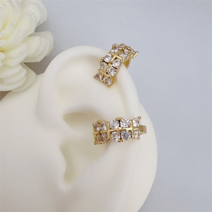 Orecchini a Clip Classici, Semplici e alla Moda in Rame Placcato Oro 18K con Zirconi, Disponibili in Diversi Stili - Product Image 2
