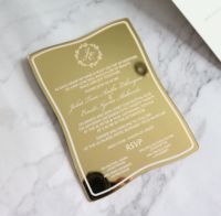 Carte d'invitation de mariage personnalisée en acrylique miroir doré avec enveloppe en velours