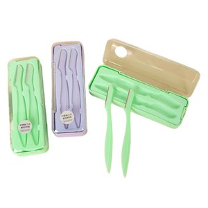Tondeuse à sourcils pliable de sécurité en acier inoxydable pour hommes et femmes avec étui de protection - Product Image 5