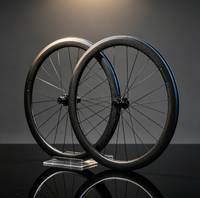 Jeu de roues de vélo de route 700C en fibre de carbone avec frein à disque, pneus clincher tubeless, jantes profondes aérodynamiques, légères, pour course cycliste