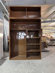 Modèles personnalisés <span class=keywords><strong>Porte</strong></span> <span class=keywords><strong>coulissante</strong></span> en acier Almirah Armoire à vêtements Casier <span class=keywords><strong>de</strong></span> rangement Armoire avec dessus Armoire en métal Chambre à coucher - Product Image 5