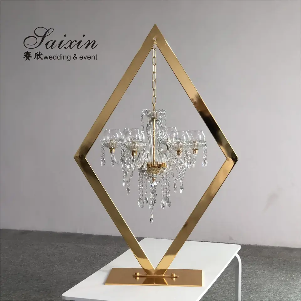 Centerpiece Alto De Luxo Decoração De Casamento De Metal Suprimentos Suporte De Mesa Com Lustre De Ouro Peça De Casamento