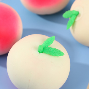 Pelotas Antiestrés con Forma de Durazno, Juguetes Blandos de Frutas, Pelotas Elásticas para Apretar, Juguetes Portátiles de Descompresión para Adultos y Niños - Product Image 5
