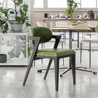 Chaises de salle à manger classiques modernes d'intérieur et d'extérieur en bois et en fer avec du cuir pour restaurant, café, bar, hôtel, salon
