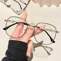 Gafas Transparentes Anti-Luz Azul de Moda para Mujer 2025, Montura Cuadrada Grande Estilo Vogue, Gafas de Computadora con Decoración de Perlas
