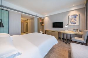Muebles de dormitorio de <span class=keywords><strong>hotel</strong></span> de lujo ligeros, muebles de <span class=keywords><strong>hotel</strong></span> de 5 estrellas en el interior, marco de cama rectangular de madera maciza para el área del dormitorio del <span class=keywords><strong>hotel</strong></span> - Product Image 5