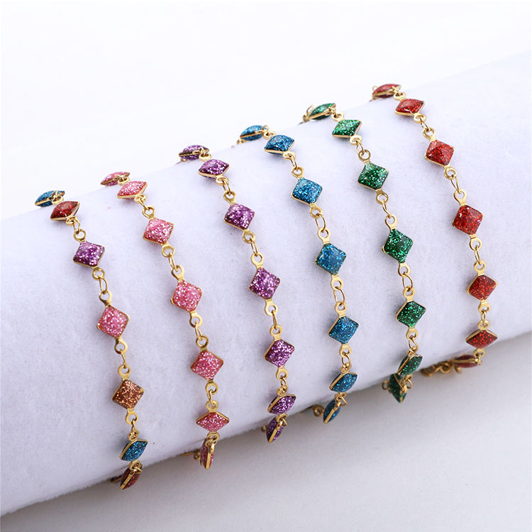 มีสีสัน