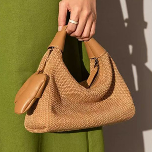 Nueva Bolsa de Rafia Tejida a Mano para el Almuerzo, Bolsa Casual Versátil Tipo Dumpling, Bolsa de Verano Moderna para la Playa - Product Image 1